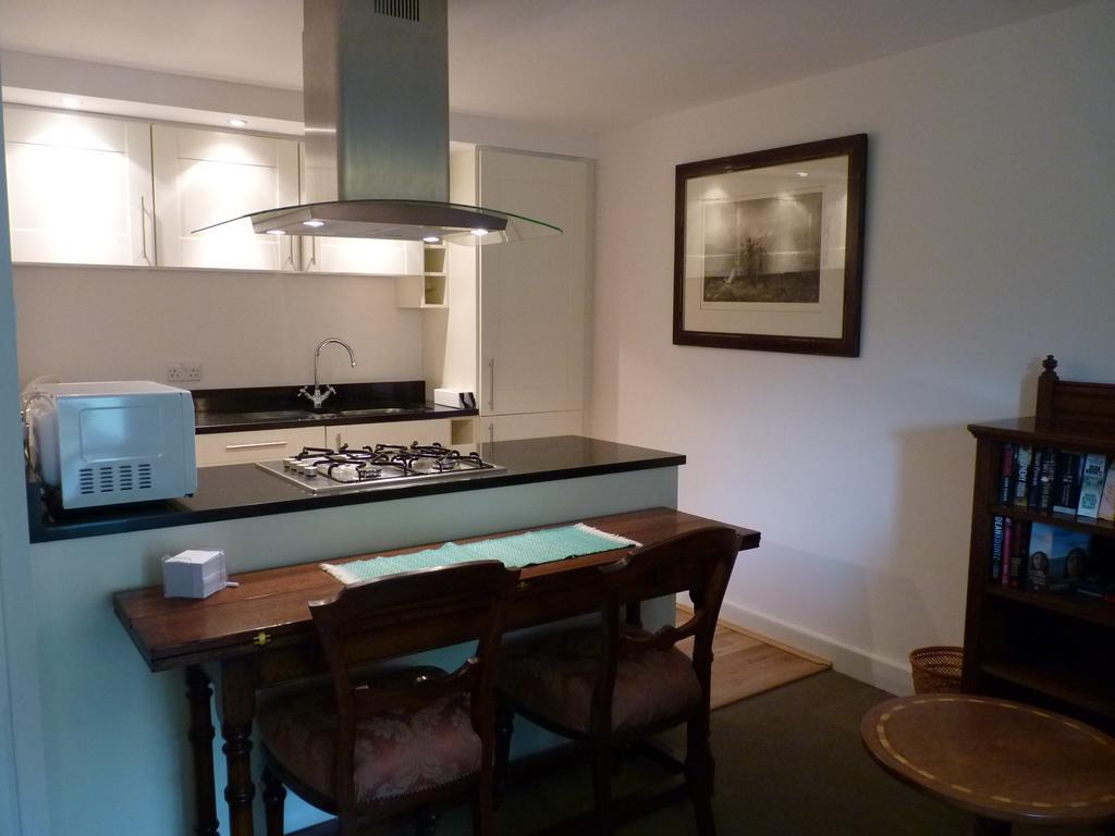 Raven Wing Apartments - Highland Club Scotland Fort Augustus Room photo